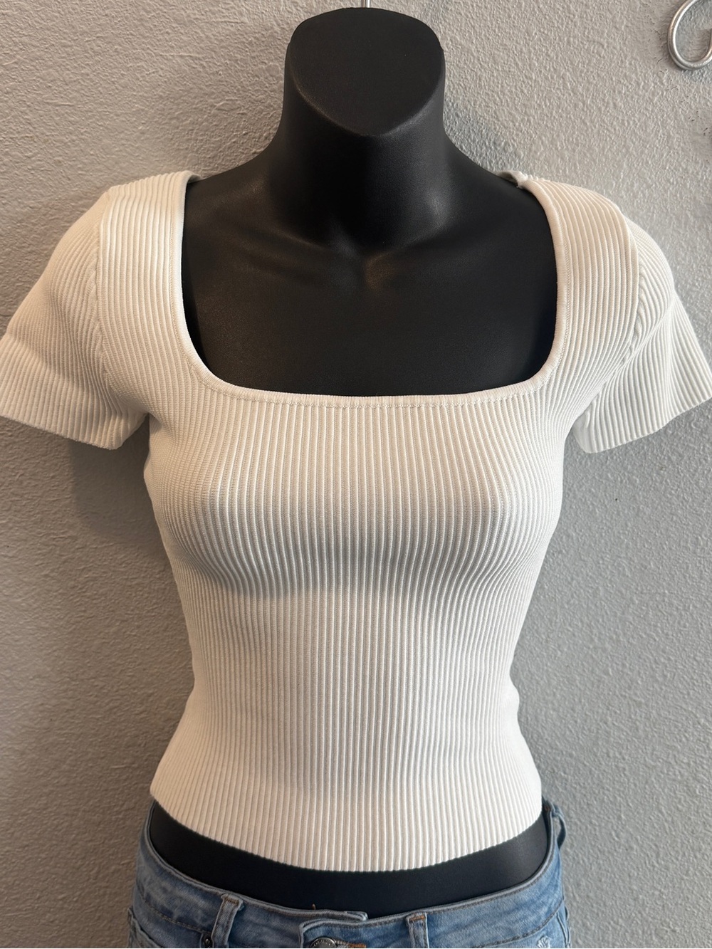 Talulah White Ribbed Square Neck Fitted Short Sleeve Top Size M
